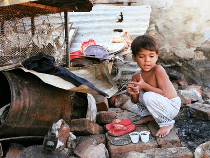 বিপর্যয়ে ক্ষতিগ্রস্ত এলাকার একটি শিশু